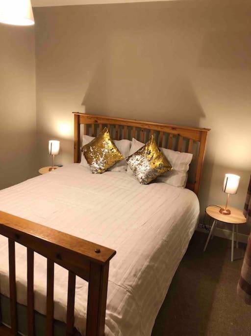 Holiday home Cosy Home With Free Parking Near Edinburgh St Andrews M90 & Amazon
